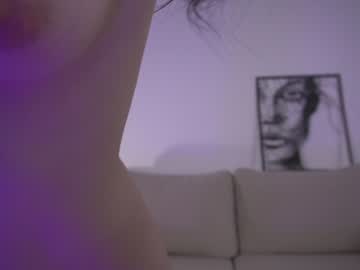 girl
        lucie_beltran cam image #739589