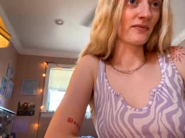 girl
        ssoftstarr18 cam image #4224265