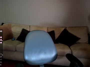 girl
        maryberrygh_ cam image #700092