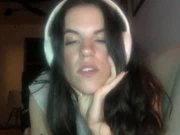 girl
        sweetwwet cam image #3081150