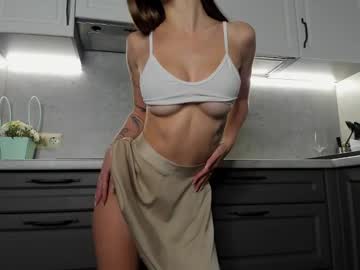 girl
        tootightwithbra cam image #4848936