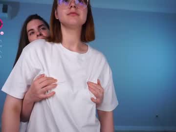 couple
        niki_viki cam image #2733448