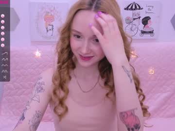 girl
        hillikitt cam image #422616