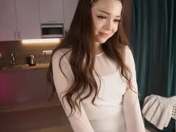 girl
        uw_wu cam image #2781385