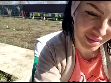 girl
        2whitediamonds cam image #885169