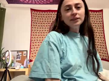 girl
        zoepleasing cam image #6729110