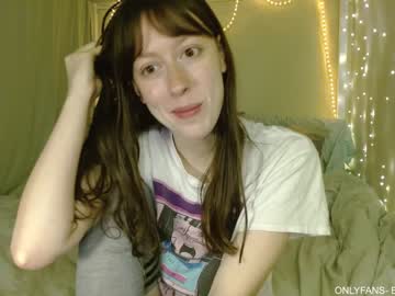 couple
        bigeyesxo cam image #1094407