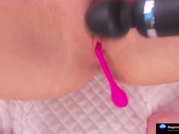 girl
        emmy_gold_ cam image #703714