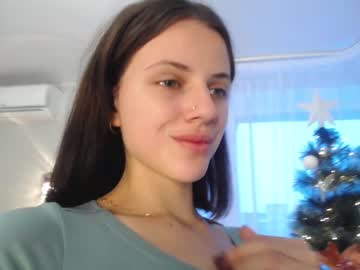 girl
        fiona_berry cam image #3181378