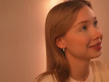 girl
        april_blush cam image #6244476