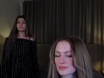 girl
        alina_054_ cam image #4815949