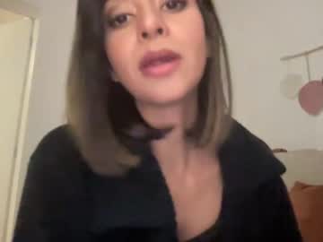girl
        mayahepburn cam image #3352517