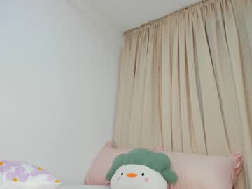 girl
        kitty__sophie cam image #4370835