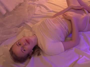 girl
        theclaire cam image #3998249