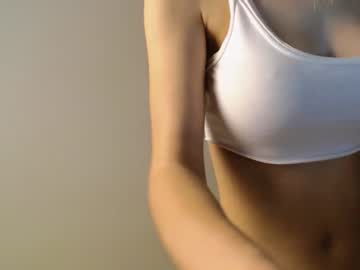 girl
        trixie_taylor cam image #1311602