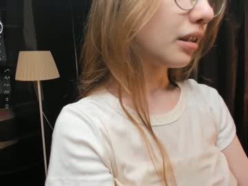 girl
        wiloneburtt cam image #4920149