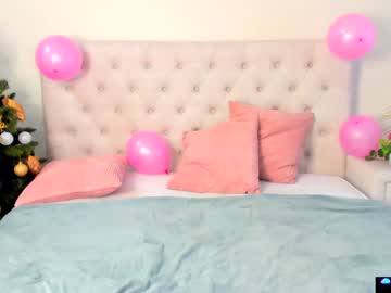 girl
        cassynash cam image #653369