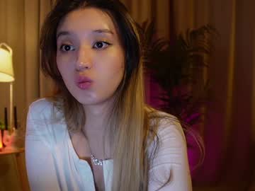 girl
        sarasuo cam image #6481631