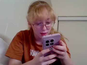 girl
        blonde_katie cam image #3338820