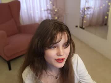 girl
        ur_mary_ cam image #6630585