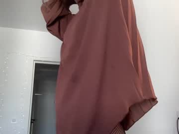girl
        wonderland_stia cam image #4201888