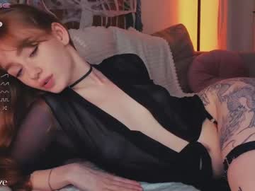 girl
        lizzy_blaze cam image #2605973