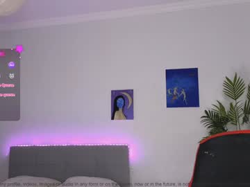 girl
        small_blondee cam image #5460388