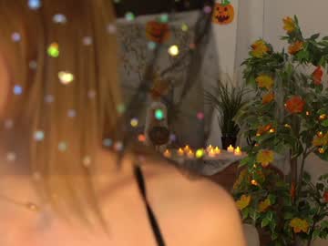 girl
        refined_style cam image #5373253