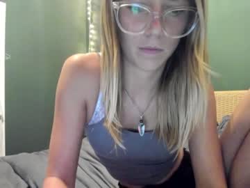 girl
        oliviahansleyy cam image #4171074