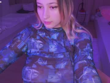 girl
        aveksmr cam image #156803