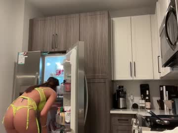 girl
        camiliakxoxo cam image #5176928