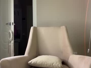 girl
        endlessmia cam image #6793028