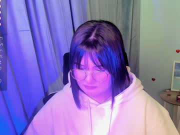 girl
        jennie_berry cam image #5219852