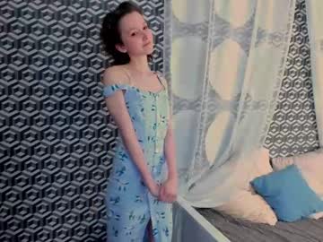 girl
        hailiemills cam image #249622