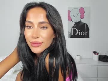girl
        kalisix66 cam image #3912552