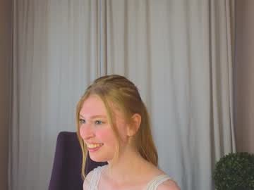 girl
        edytdevon cam image #4098607