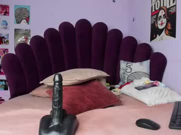 girl
        karla_ricochett cam image #6729305