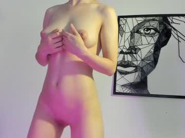 girl
        lucie_beltran cam image #645551