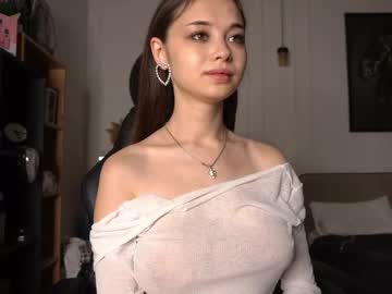 girl
        kusssecka cam image #6770306