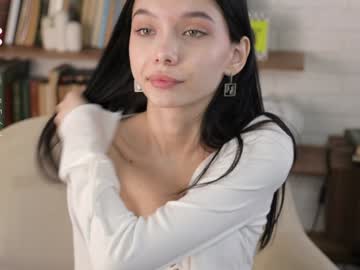 girl
        riskyproject cam image #6421990