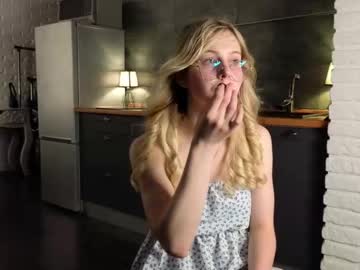 girl
        ellizabetta cam image #4570224