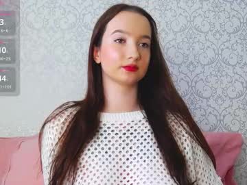 girl
        crystal_grayxx cam image #6557336