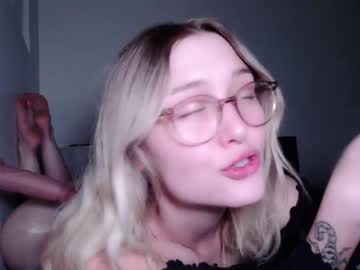 girl
        malthevalleyqueen cam image #3008425