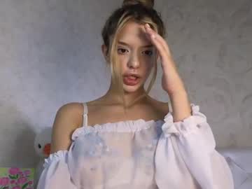 girl
        lesi_moonie cam image #4482477