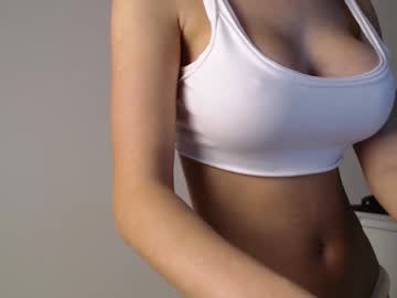 girl
        trixie_taylor cam image #2790828