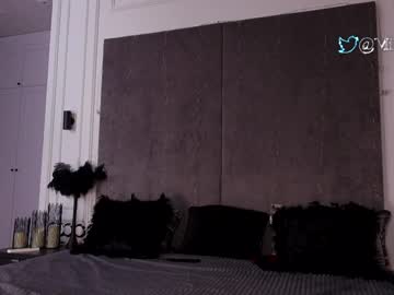 girl
        miladenver cam image #4181059