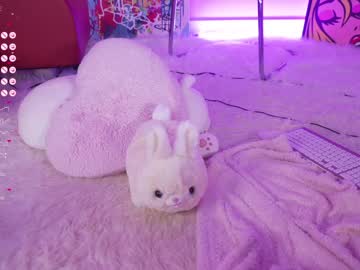 girl
        bunnydollstella cam image #3567471