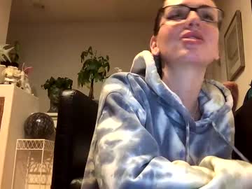 girl
        bri_bearr cam image #2414031