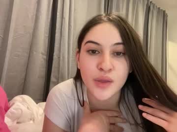 girl
        sophiekaine cam image #5638219