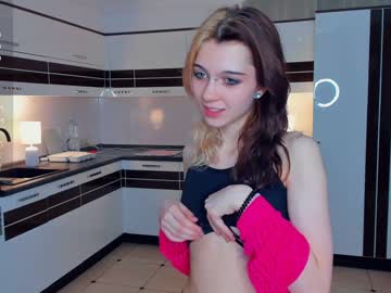 girl
        deliaderrick cam image #3164971